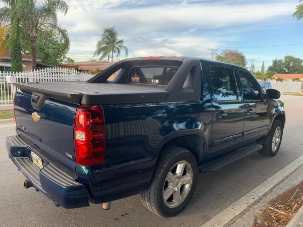 Chevrolet Avalanche for sale in Hialeah, FL – photo 2