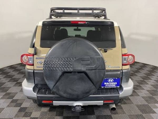 2014 Toyota FJ Cruiser, great maintenance - cars & trucks - by... for sale in Columbia, MO – photo 8