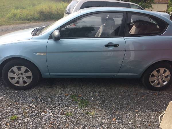 2008 hyundai accent GS and 1996 chrysler town and country for sale in Jonestown, PA – photo 5