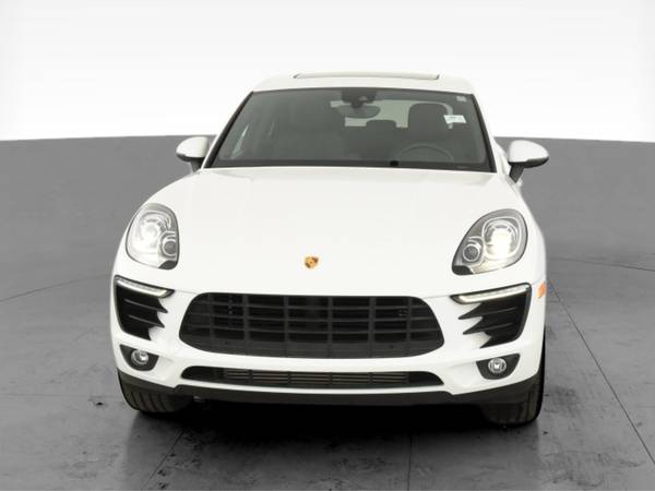 2018 Porsche Macan Sport Utility 4D suv White - FINANCE ONLINE -... for sale in South Bend, IN – photo 17