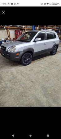 2007 Hyundai Tucson 4x4 75000 miles - - by dealer for sale in Perry, OH – photo 2