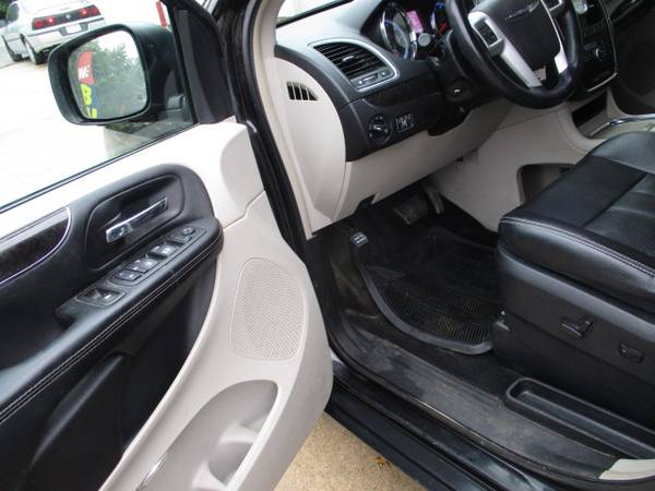 2014 Chrysler Town&Country Touring L*1... for sale in CENTER POINT, IA – photo 16
