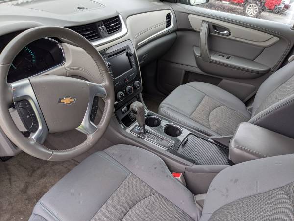 2015 Chevy Traverse Seats 8 ppl nice suv - cars & trucks - by dealer... for sale in Danville, AR – photo 15