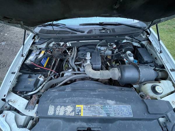 Parting out 2001 Ford F150 for sale in Other, Other – photo 4
