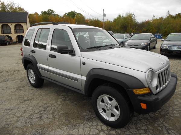 Jeep Liberty 4X4 Trail Rated Safe reliable SUV **1 Year Warranty** for sale in Hampstead, MA – photo 3
