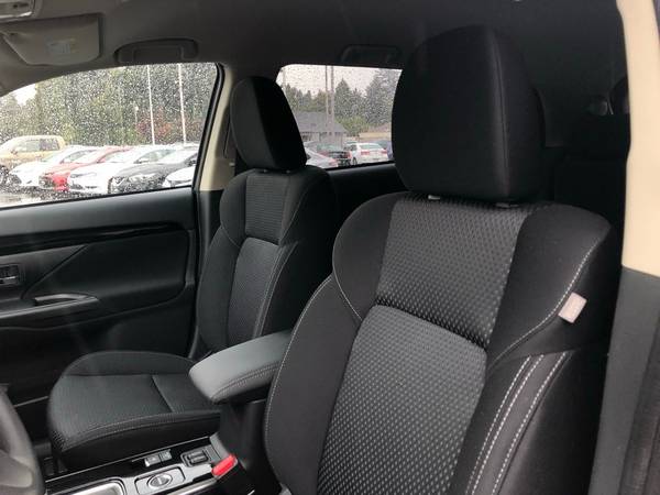 2019 Mitsubishi Outlander 4x4 4WD ES SUV for sale in Milwaukie, WA – photo 9