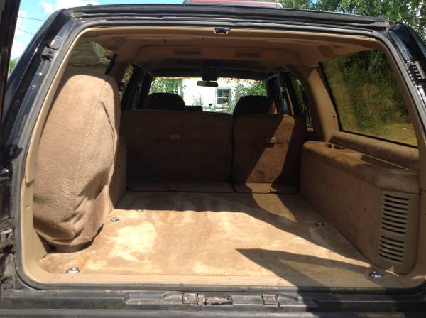 GMC Suburban 2500 4x4 SLE 1 owner low miles $5500 obo for sale in Remington, IL – photo 6