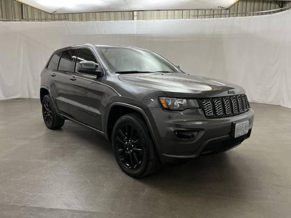 2019 Jeep Grand Cherokee 4x4 4WD Altitude SUV - - by for sale in Portland, OR – photo 2