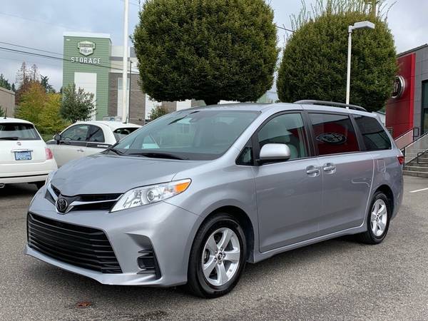 2018 Toyota Sienna LE Passenger Van for sale in Portland, OR – photo 10