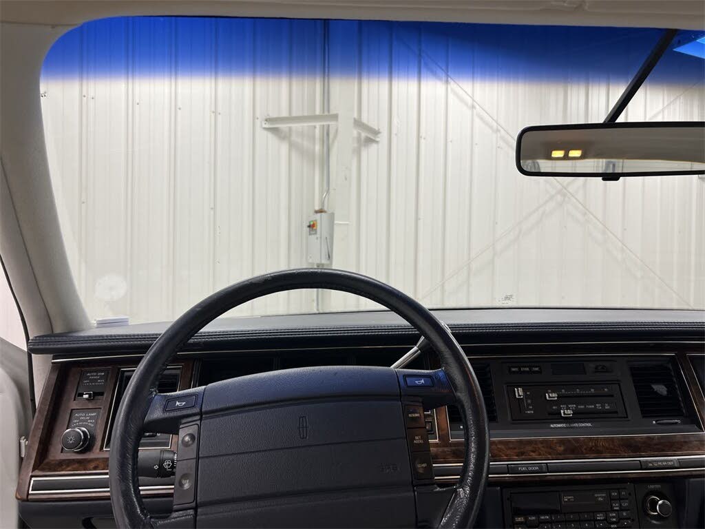 1992 Lincoln Town Car Signature for sale in Paris , KY – photo 18
