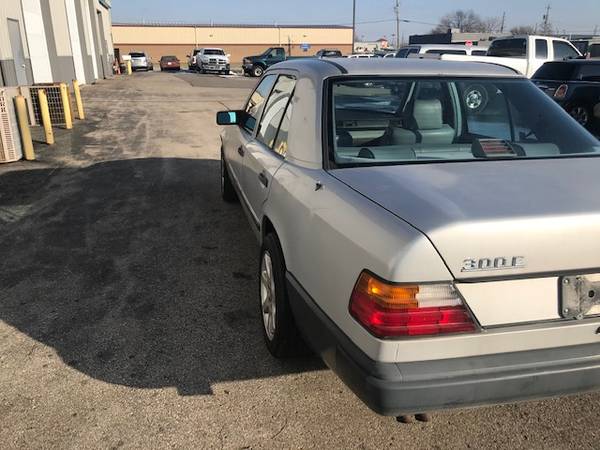 1987 Mercedes 300E - All Original for sale in Indianapolis, IN – photo 3
