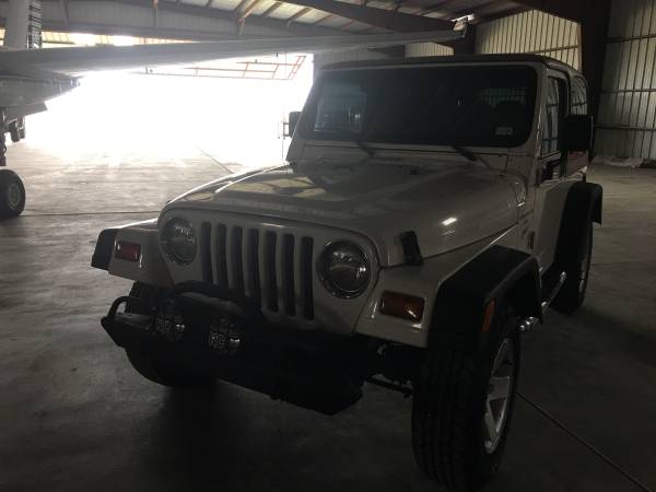 JEEP WRANGLER LOW MILES - cars & trucks - by owner - vehicle... for sale in Seguin, TX – photo 3