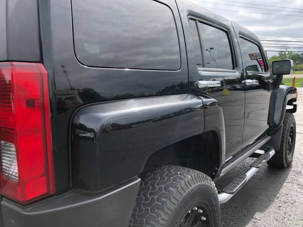Loaded! 2006 Hummer H3! AWD! Well-Kept! Nice! for sale in Ortonville, OH – photo 11