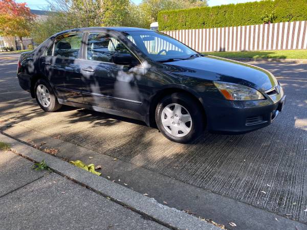 2006 Honda Accord 104K Miles LX 4Door 1OWNER NonSmoker 2020 Tags for sale in Happy valley, OR – photo 3