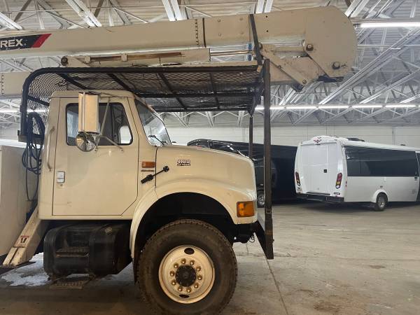 60 Bucket truck for sale in Ravenna, OH – photo 4