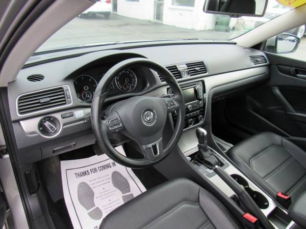 2014 Volkswagen Passat TDI SE with Airbag Occupancy Sensor for sale in Grayslake, IL – photo 12