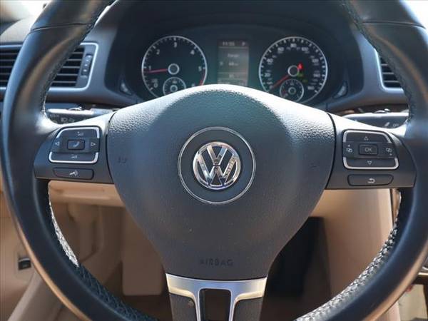 2014 Volkswagen Passat 2.0L TDI SEL Premium - sedan for sale in Grand Blanc, MI – photo 18