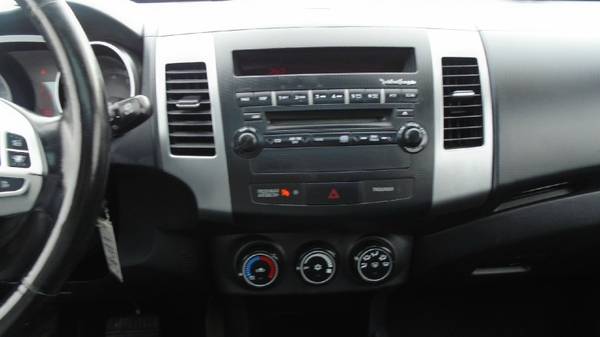 07 mitsubishi outlander 117,000 miles $4900 **Call Us Today For... for sale in Waterloo, IA – photo 14