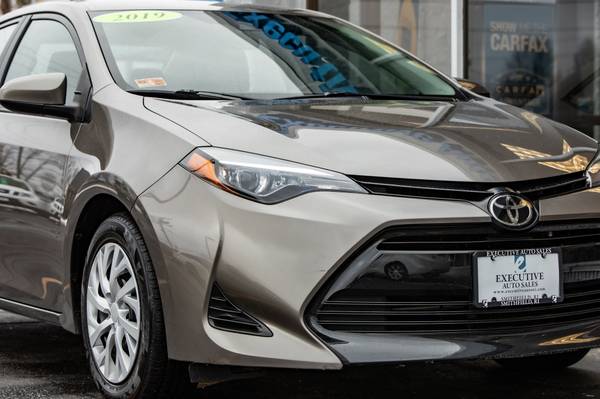 2019 TOYOTA COROLLA LE - - by dealer - vehicle for sale in Smithfield, RI – photo 11