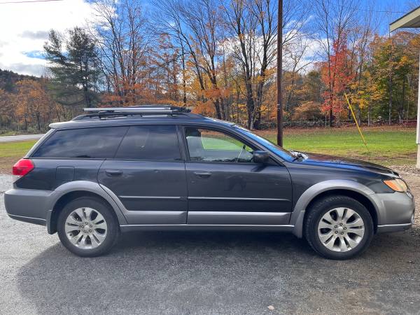 2009 Subaru Outback 2 5i Limited for sale in Chester, VT