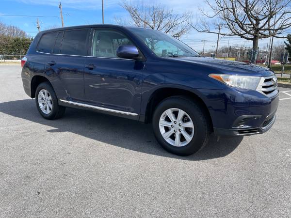 2013 Toyota Highlander 4 Cylinder for sale in Silver Spring, District Of Columbia – photo 2