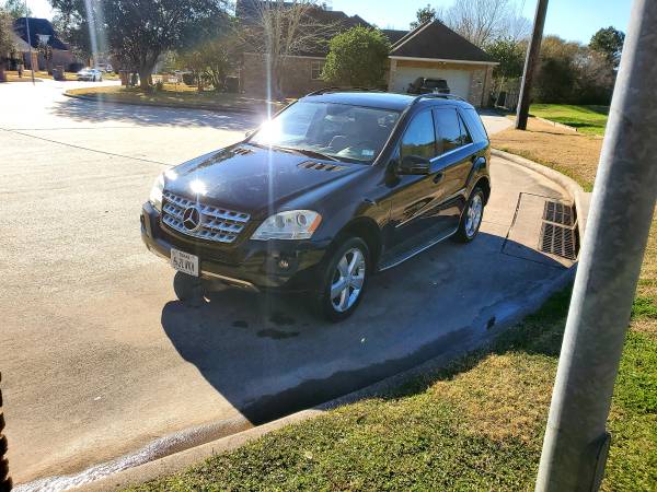 2011 Mercedes ML 350 Looks and runs Great ice cold AC 1 owner 7, 950 for sale in Spring, TX – photo 3