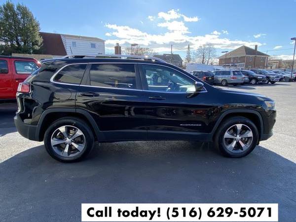 2019 Jeep Cherokee Limited SUV - - by dealer - vehicle for sale in Inwood, NY – photo 14
