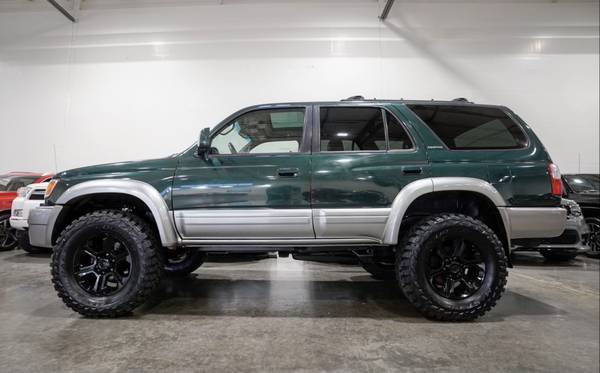 2002 TOYOTA 4RUNNER 4X4 LIMITED E-LOCKER LEATHER *LIFTED* SUV - cars... for sale in Portland, OR – photo 2