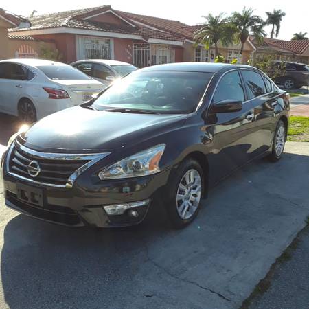 Nissan Altima 2013 - cars & trucks - by owner - vehicle automotive... for sale in Hialeah, FL – photo 3