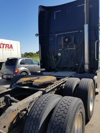 Semi Truck for sale in Janesville, WI – photo 21