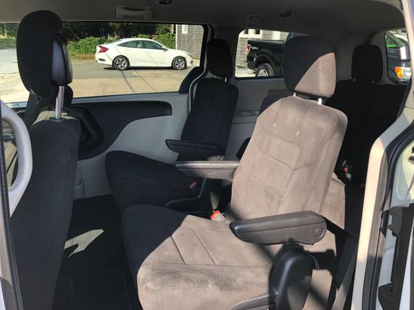2013 DODGE GRAND CARAVAN SXT * 2 OWNERS * GREAT DEAL for sale in Hyannis, MA – photo 8
