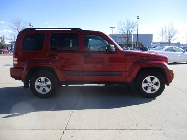 2010 Jeep Liberty Sport, 3.7L V6, 95K, Nice - cars & trucks - by... for sale in Fargo, ND – photo 5