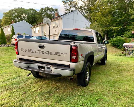 07 Chevy Silverado 2500HD Extended Cab Work Truck, 6.5ft Bed for sale in Mystic, CT – photo 9