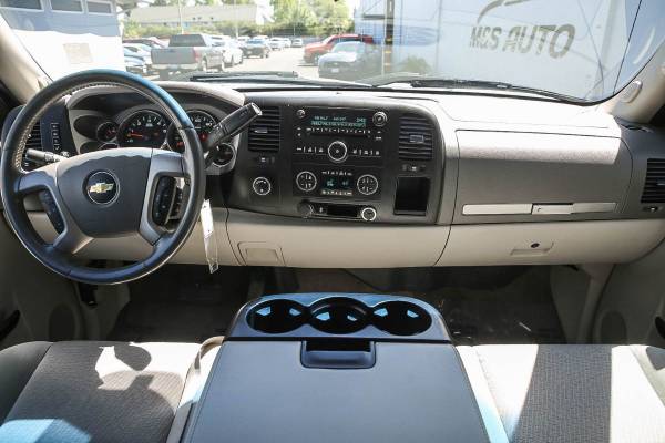 2013 Chevy Chevrolet Silverado 1500 LT 4WD pickup Silver Ice for sale in Sacramento , CA – photo 11