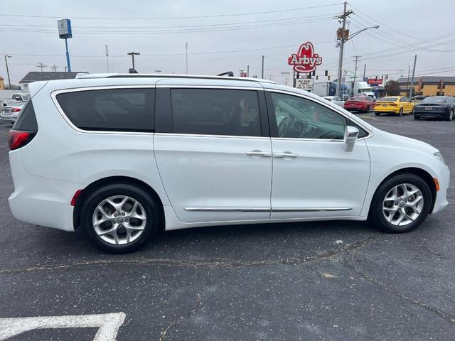 2019 Chrysler Pacifica Limited for sale in Lebanon, IN – photo 5