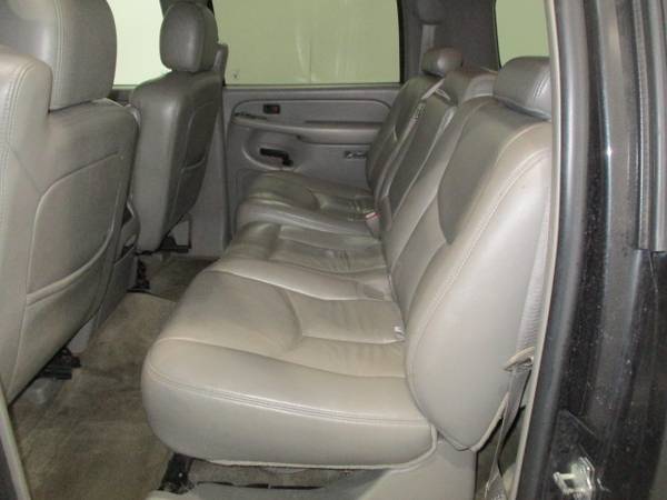 2005 Chevrolet Suburban 1500 LT 4x4 8 passenger SUV for sale in Wadena, MN – photo 9