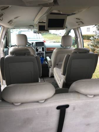 2008 Chrysler Town and Country Touring Signature Series for sale in Georgetown, KY – photo 17