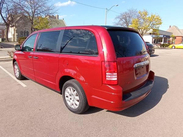2008 CHRYSLER TOWN AND COUNTRY - - by dealer - vehicle for sale in Kenosha, WI – photo 3
