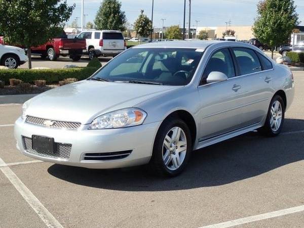 2014 Chevrolet Impala Limited sedan LT (Silver Ice Metallic) for sale in Sterling Heights, MI – photo 4