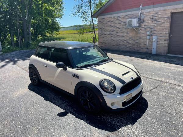 2011 Mini Cooper S - Low Miles - 1 Owner - Clean Carfax! - cars & for sale in Muskego, WI
