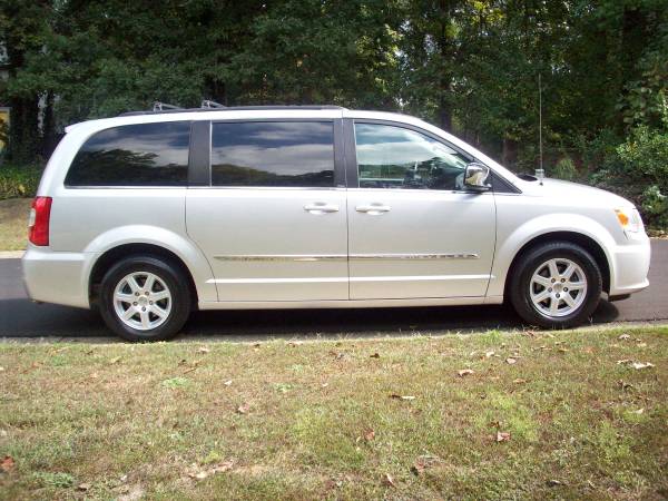 2012 CHRYSLER TOWN&COUNTRY for sale in Powder Springs, TN – photo 4