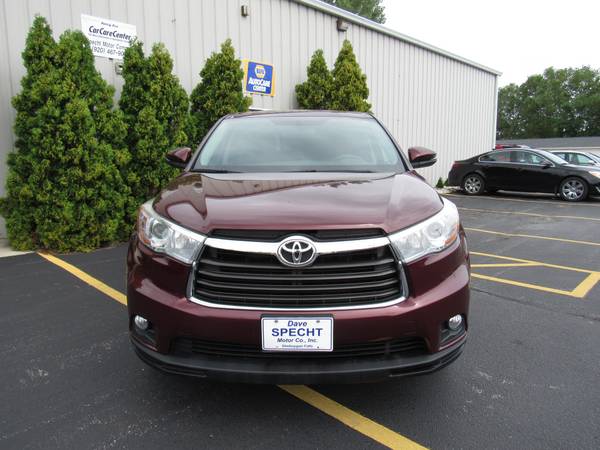 2016 Toyota Highlander LE Plus Excellent Used Car For Sale for sale in Sheboygan Falls, WI – photo 2