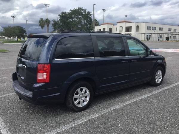 2008 Chrysler Town Country Touring - - by dealer for sale in Leesburg, FL – photo 3