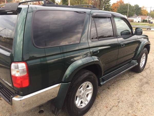 2001 TOYOTA 4RUNNER SR5 - SUV - VERY CLEAN! for sale in Columbus, OH – photo 3