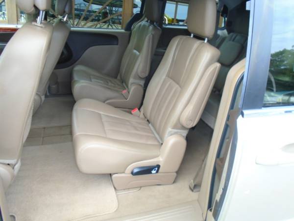 2015 Chrysler Town Country Touring for sale in Morgantown, KY – photo 8