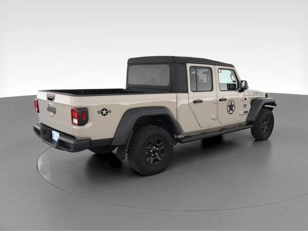 2020 Jeep Gladiator Sport Pickup 4D 5 ft pickup Beige - FINANCE... for sale in Syracuse, NY – photo 11