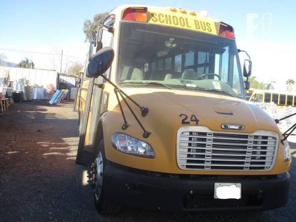 2006 FREIGHTLINER THOMAS SCHOOL BUS MBE900 6 4 - - by for sale in Fontana, CA – photo 2