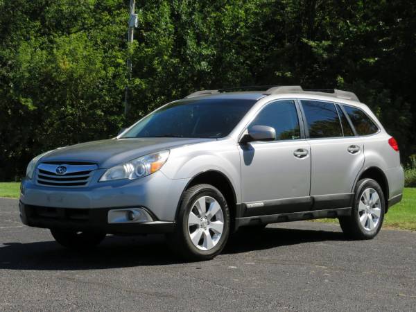 2010 Subaru Outback 2 5i Premium - MUST SEE! - - by for sale in Jenison, MI – photo 9
