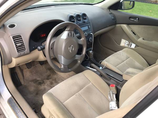 Nissan Altima 2.5 S 2007 - 6 Speed Manual - cars & trucks - by owner... for sale in Cressona, PA – photo 7