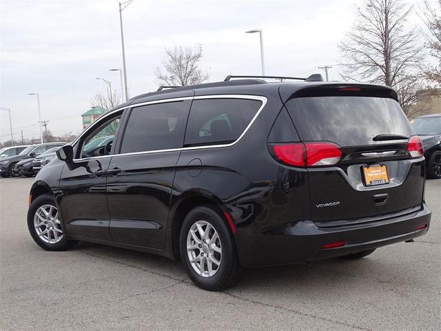 2020 Chrysler Voyager LXI for sale in Schaumburg, IL – photo 13